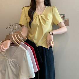 2026夏装新款胖mm大码女时尚设计感v领不规则正肩T恤纯棉短袖上衣