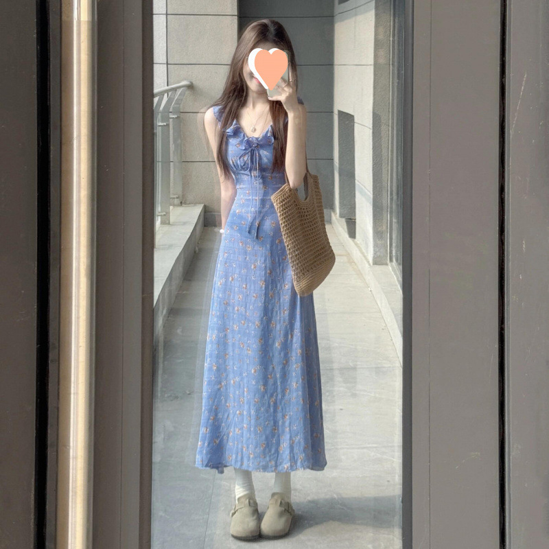 法式温柔蓝色碎花吊带连衣裙子女夏季2025新款小个子气质收腰长裙|undefined