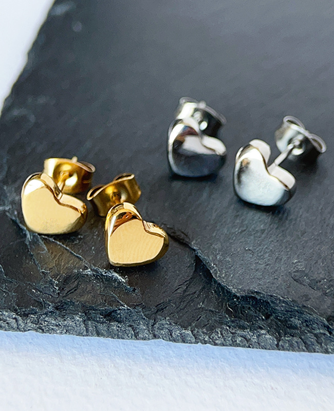 4g Weight Stainless Steel Ear Needle Material 18K Gold Plated Plating Material Ear Studs Classification 1 Pair Quantity Daily, Street Occasion Titanium Steel Material Heart Shape Pattern Women's Gender Simple Style Style 1 Pair Simple Style Heart Shape Titanium Steel 18K Gold Plated Ear Studs 11