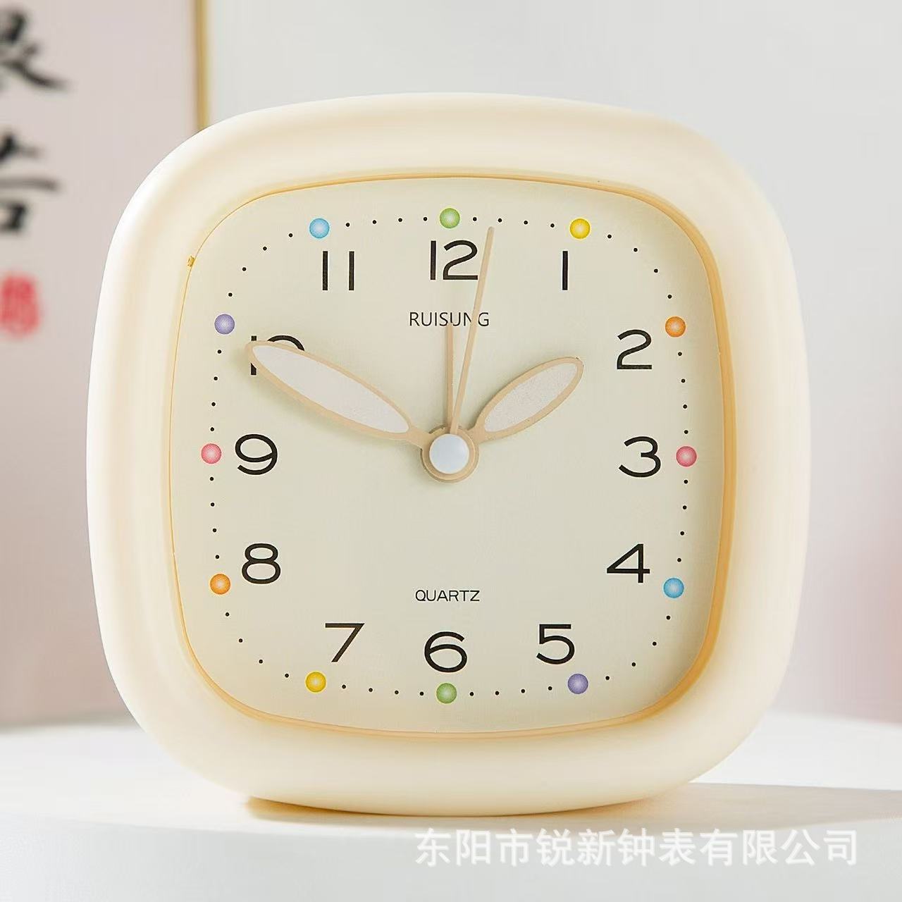Reloj de despertador de viento crema estudiante perezento despertar reloj de moda silencioso minimalista luz nocturna niños reloj de aprendizaje