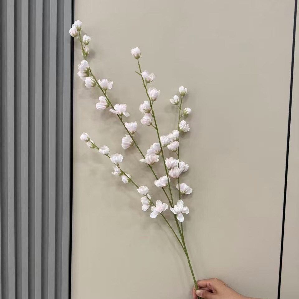 Simulación de 4 ramas altas flores de línea violeta decoración de bodas sala de flores de seda techo alto material floral camino de guía de flores