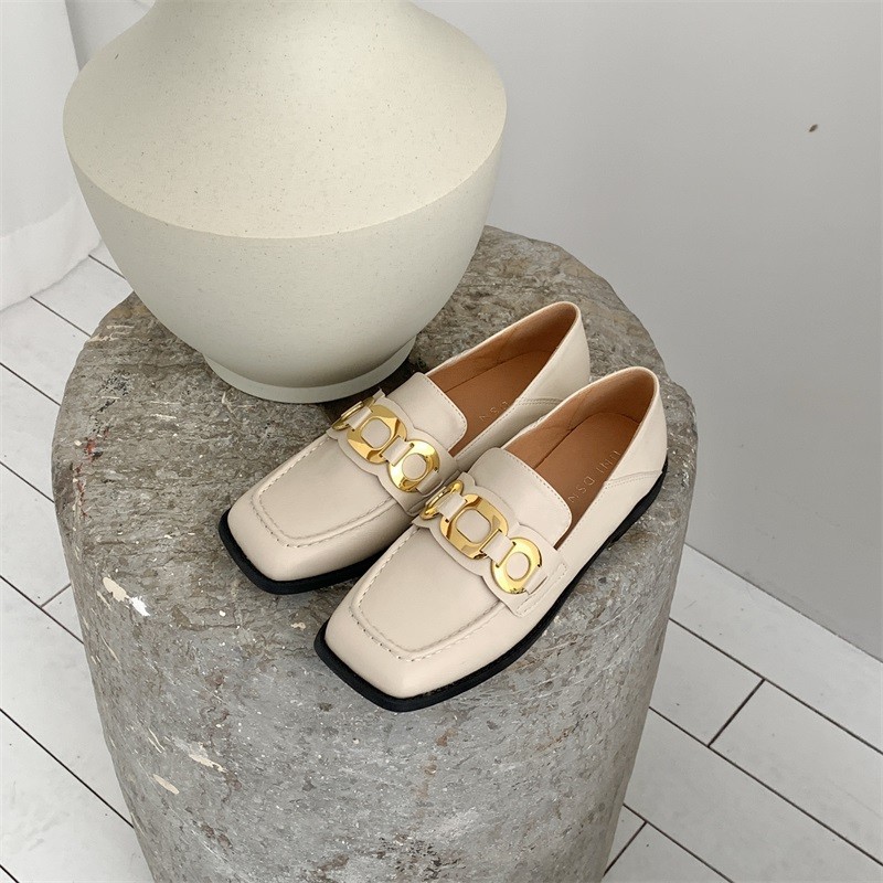 New Fashion Casual Leather Shoes Low-heel Square-toe Metal Chain Women's Single Shoes display picture 2