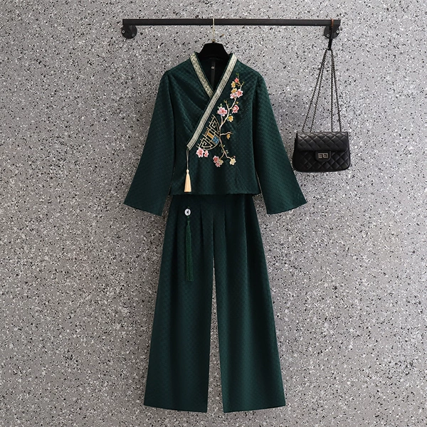 Green trousers, set
