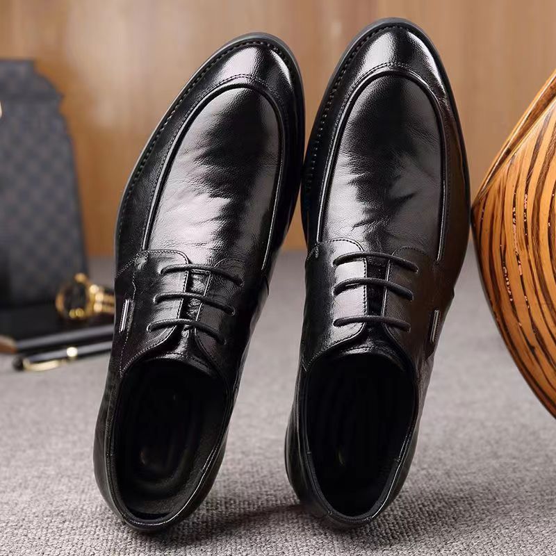 2023 New Men's Shoes Genuine Leather Cowhide Breathable British Business Dress Office Shoes Men's Fashionable All-match Leather Shoes for Men
