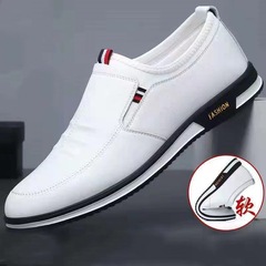 Leather casual men's shoes 2023 spring and autumn style one-piece slip-on pinto shoes fashionable British style PU soft leather shoes