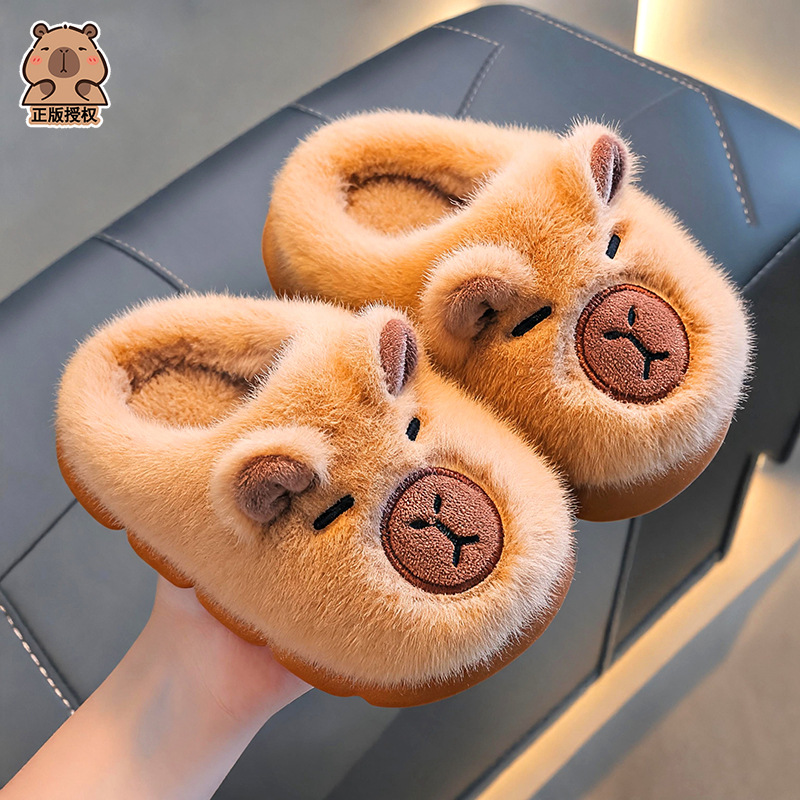 Cartoon Capybara children's cotton shoes for autumn and winter, indoor non-slip thick-soled plush slippers with covered heels for boys and girls