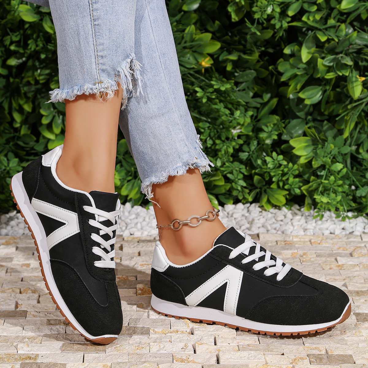 Zapatos blancos de mujer 2026 nuevos zapatos deportivos versátiles Agan zapatos de skate zapatos deportivos de gran tamaño europeos y estadounidenses zapatos casuales para trotar