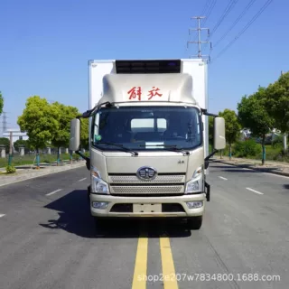 解放4.2米小黄牌宽体冷藏车 排半卧铺冷冻车 鲜蔬瓜果海鲜保温车