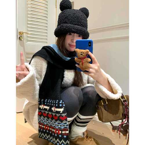 Hand-knitted Woolen Fair Isle Cute Puppy Scarf for Women, Autumn and Winter Warmth, Double-Sided Floral Pattern, Neck Warmer for Cold Protection