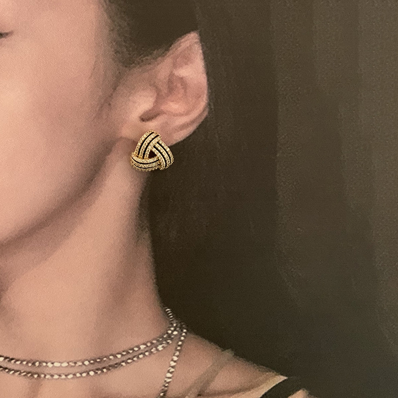 Korean Version Geometric Triangle Diamond Copper Earrings display picture 1