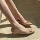 Niche Pointed Soft Sole Heightened Shoes 2024 New Patent Leather Nude Shallow Mouth Commuter V-Buckle Elegant Flats