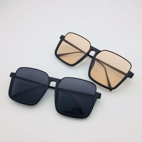  Internet celebrity glasses ins Xiaohongshu round face women's sunglasses retro large frame same style factory wholesale 