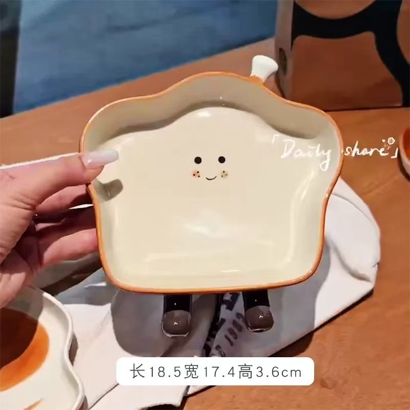 新商品の創意パンの形の皿の陶磁器の小皿の鍋は材料の皿をつけて醤油の酢の皿の調味料の皿の味の皿をつけます。|undefined