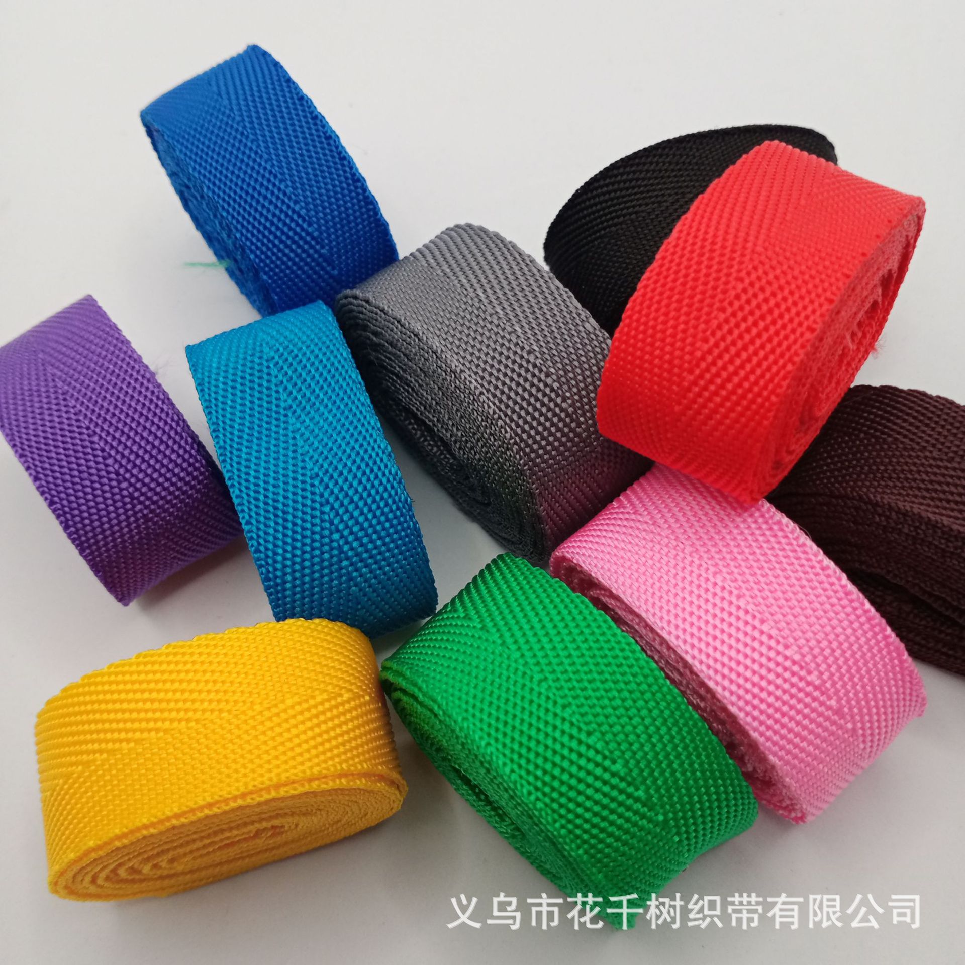 Fábrica en stock al por mayor polipropileno 600D color espiga borde Correa ropa bolso rodante cinta descuento