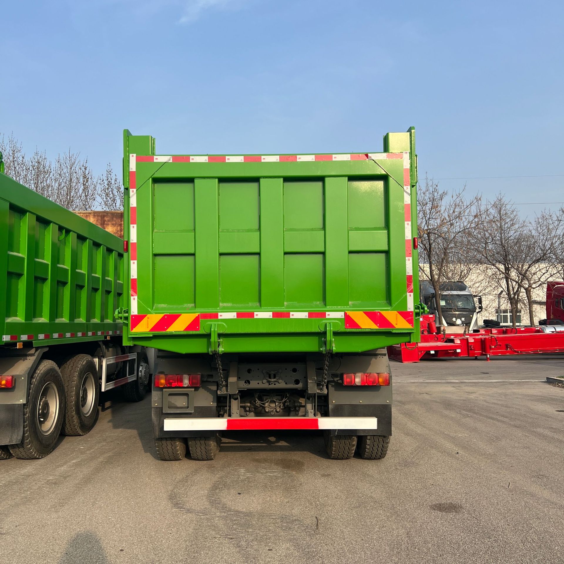 Exported to China: Sinotruk Sitrak Front-Four-Wheel-Drive Rear-Eight-Wheel Dump Truck, Specialized for Transporting Gravel and Soil