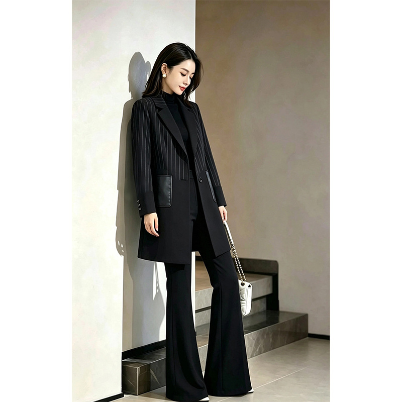 100kg Fashionable Plus Size Long Blazer Trench Coat for Women, 2026 Spring and Autumn New Style, Patchwork Striped Jacket 26107