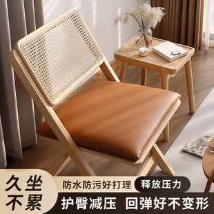 ��ɫ���߉|4