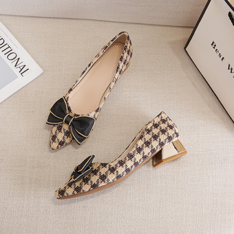 跨境2024夏季新款蝴蝶结千鸟格女鞋低跟高跟鞋尖头粗跟大码单鞋43