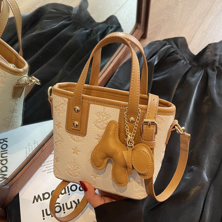 Super Hot Pop Ballet Bag 2025 nuevo estilo simple de alta sensación bolso de hombro de mano de moda ocio mochila de viaje