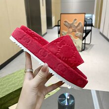 G家厚底拖鞋2026年夏季新款反绒面糖果色凉拖增高松糕底一字女 鞋