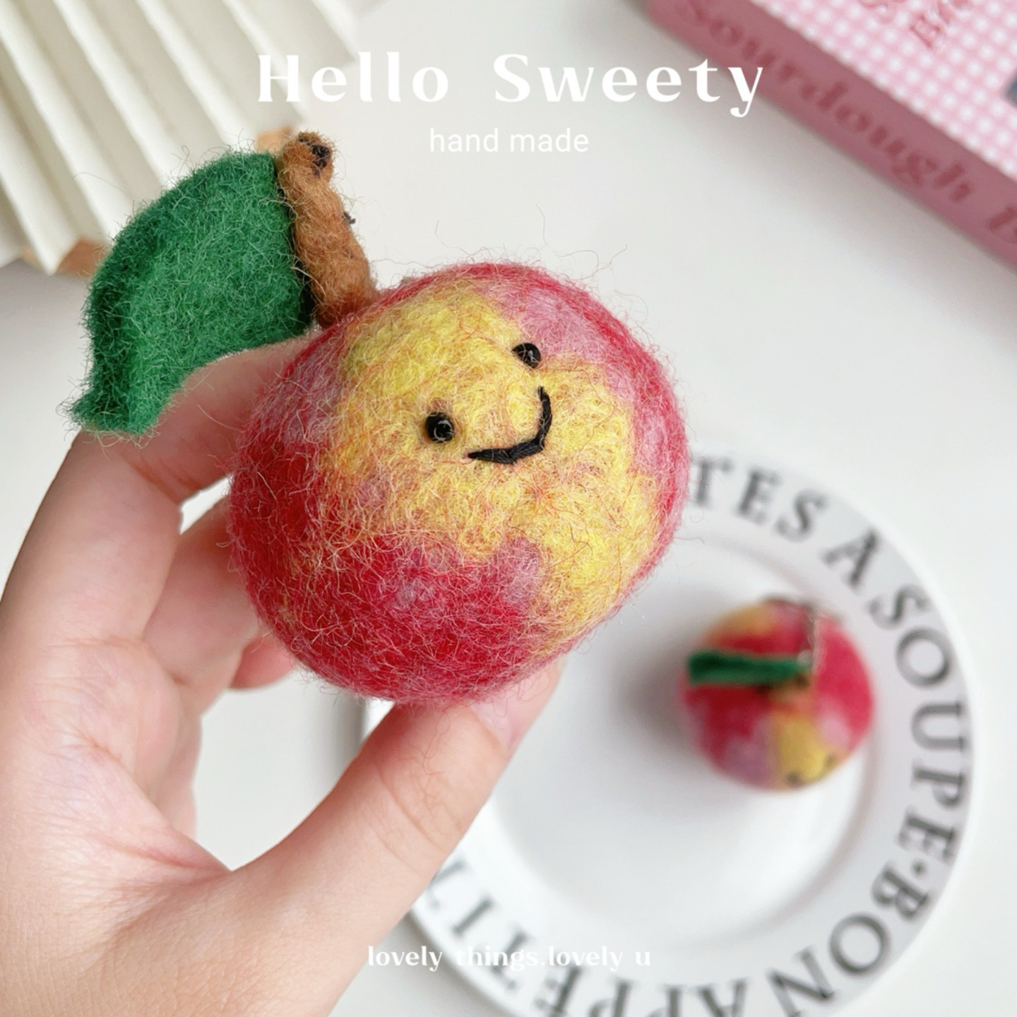 Nepal hecho a mano lana fieltro melocotón fruta colgante llavero bolso colgante chicas mejores parejas regalo lindo