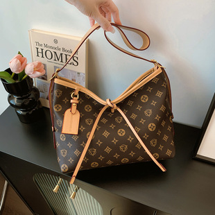 �߼��д�������Ů2026�¿�ӡ���ٴ�r�����ذ����|Ůʿ�μ�б���