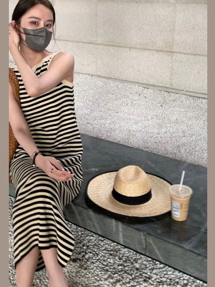 Đầm maxi nữ dây đeo sọc mơ phong cách Hepburn không tay — sọc mơ