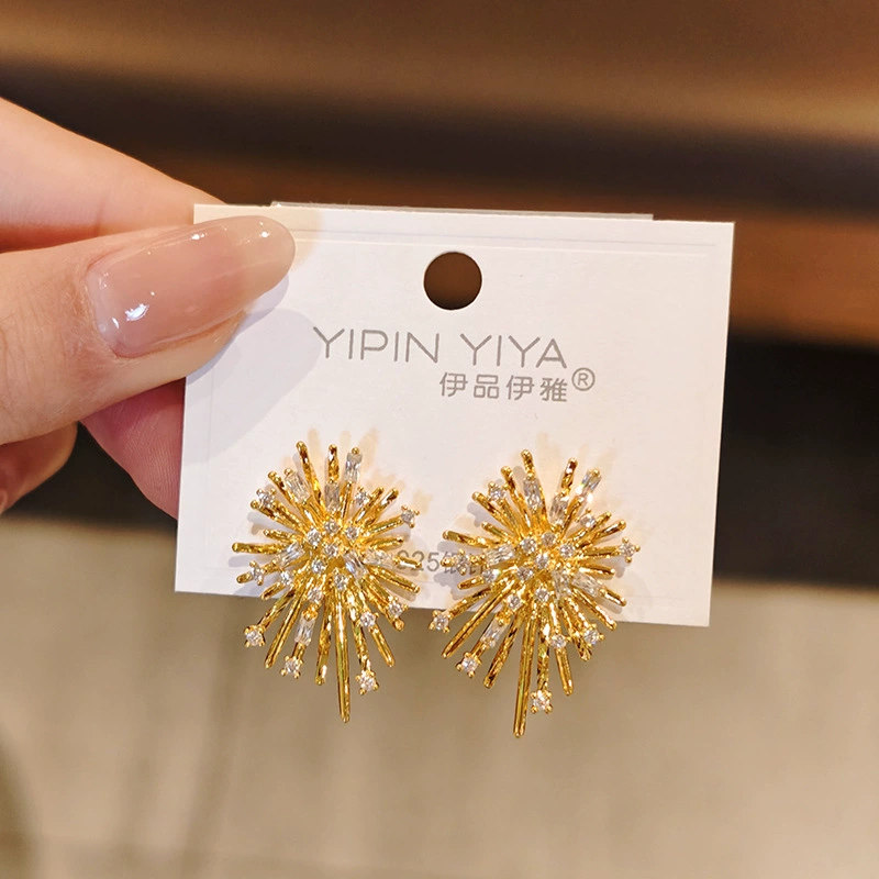 Серьги (YIPIN YIYA) 925 серебряные сережки-крючки с золотым покрытием, закрученный дизайн, легкие 0.01 кг