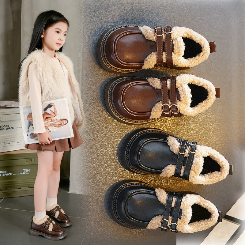 Новые зимние детские туфли для девочек 2025 года: кожаные лоферы принцессы на флисовой подкладке, стильные и пушистые