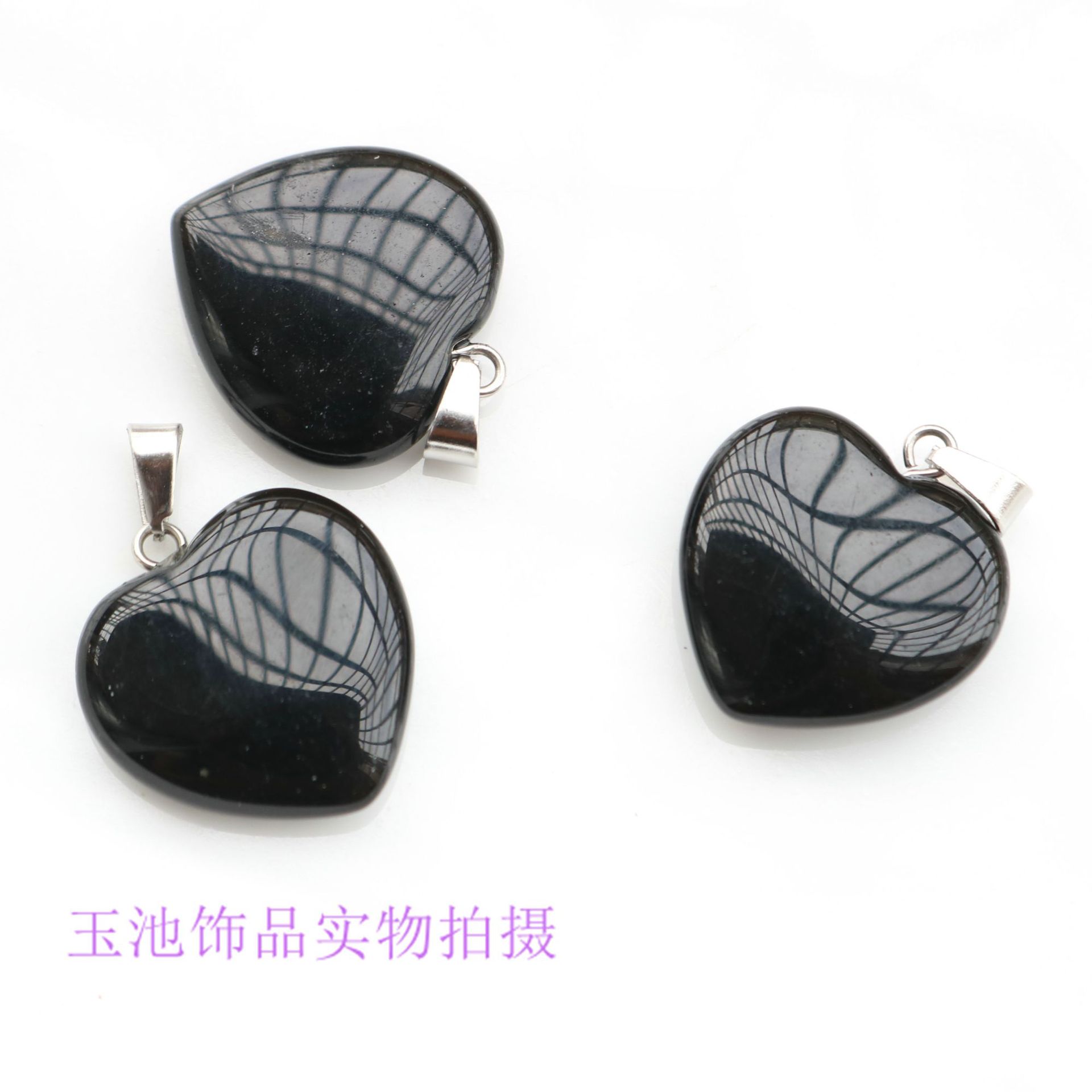 Venta transfronteriza de amor amor amor amoroso colgante verde Dongling pequeño corazón de melocotón colgante orejas accesorios diy