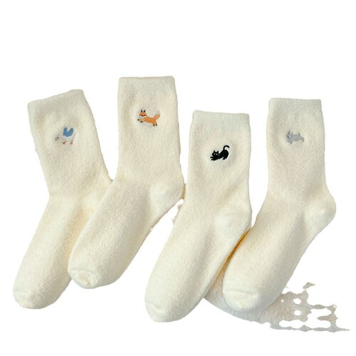 Winter warm socks for women plus velvet and thickened milky white mid-calf socks plush and cute cartoon embroidered socks