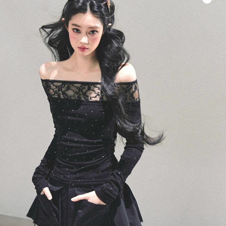 Tweed Style Black Lace One-Shoulder Long-Sleeved T-Shirt for Women in Autumn and Winter, Elegant Slim-Fitting Bottoming Shirt, Polka-Dot Top