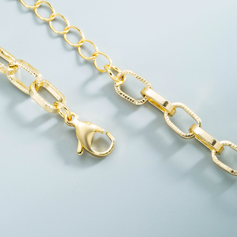 Schlüsselbeinkette Kupfer Vergoldet Mit Eingelegtem Zirkon Kleine 8-förmige Kette Halskette Im Hongkong-stil Großhandel display picture 6