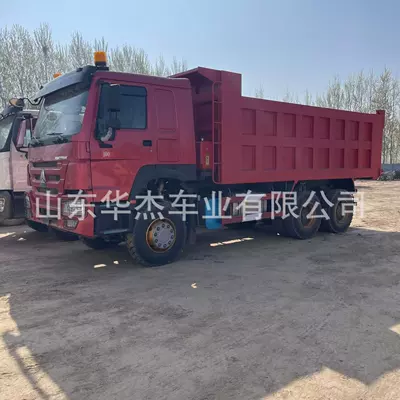 Cross-border Sinotruk Howo 8-wheel rear dump truck, 371 horsepower, for transporting soil and construction materials, export engineering truck (Yük maşınları)