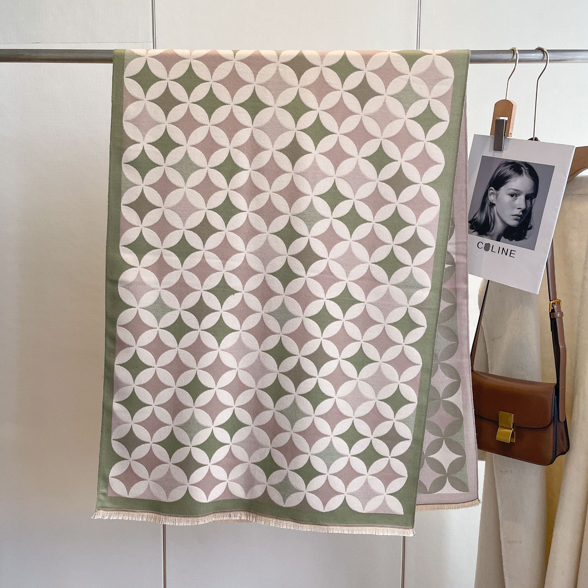 Otoño e Invierno estilo coreano versátil clásico diamante a cuadros bufanda de Cachemira engrosada de las mujeres habitación con aire acondicionado bufanda caliente chal