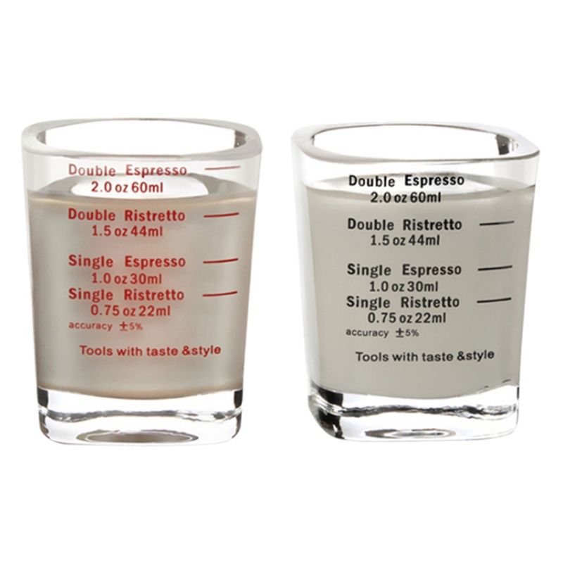 Escala de vidrio transparente de medición simple Taza con escala pequeña taza de medición cuadrada para hornear taza Oz en stock al por mayor
