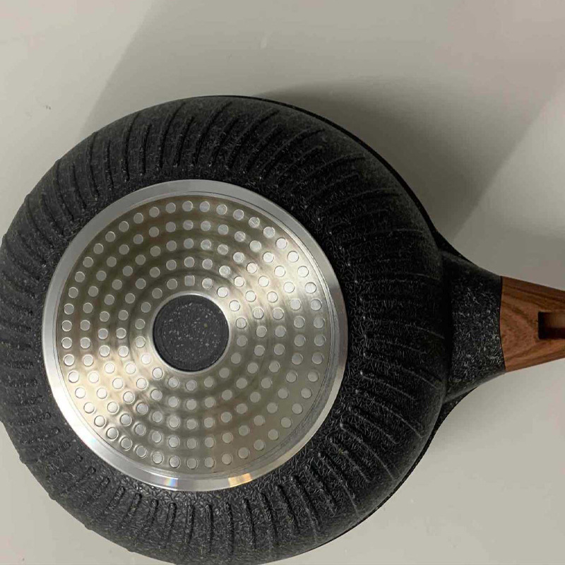 12980680143_164179378