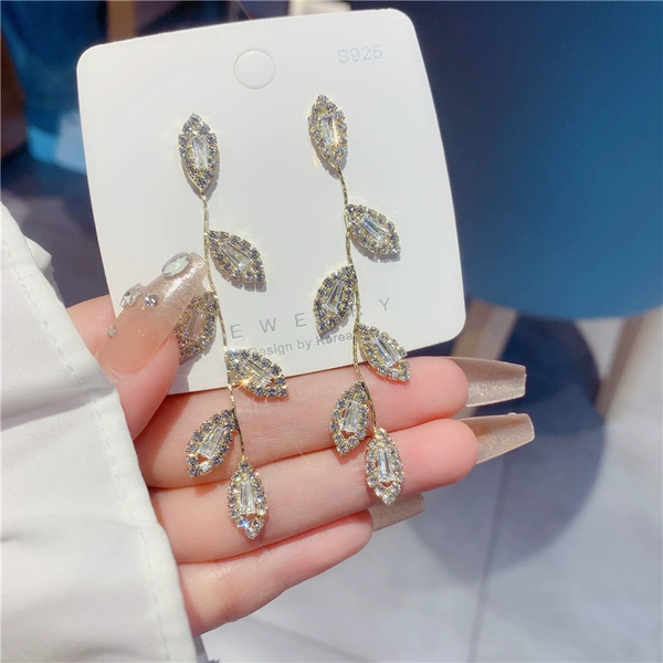 E0688 Gold