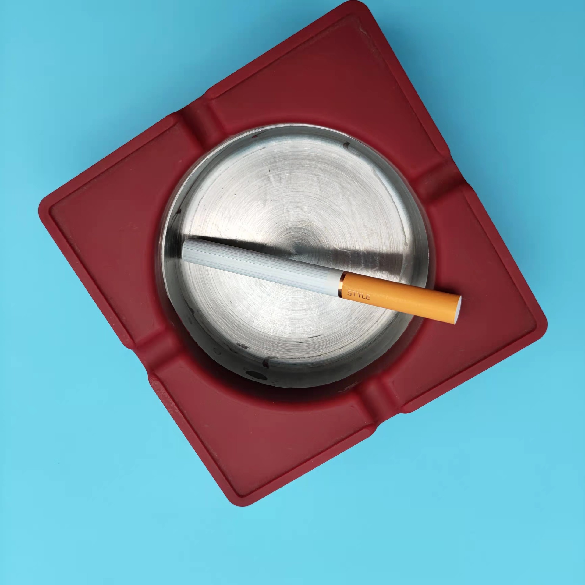 中山硅胶厂硅胶烟灰缸硅胶烟灰缸加工 硅胶产品烟灰盒