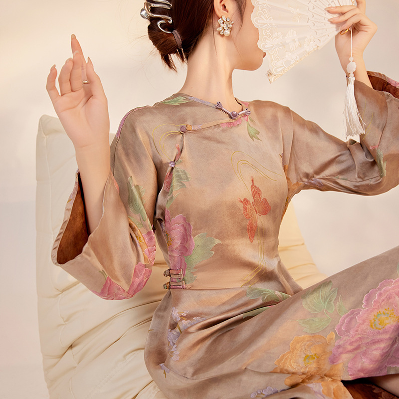 National Style New Chinese Style Rayon Jacquard Improved Cheongsam Dress for Women with Buttoned Design, Slim Fit Short Dress M6065