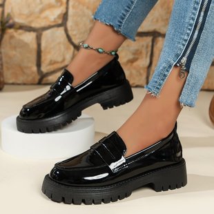 2024 new patent leather bright tassel mid-heel retro loafers European and American plus size foreign trade fashion casual shoes