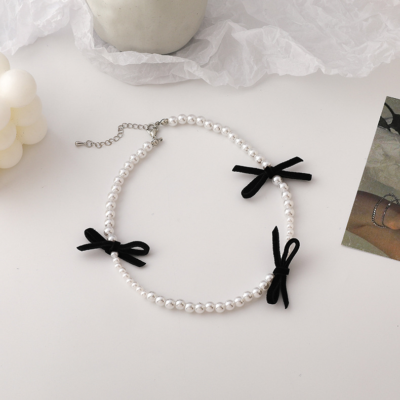 Velvet Bow Pearl Necklace display picture 11