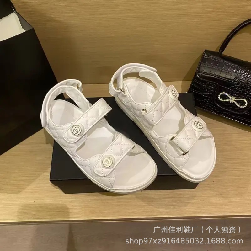 라운드 버클 화이트