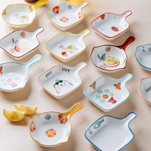 Online celebrity cartoon ceramic cute small dish creative Japanese vinegar dish household soy sauce seasoning dish dipping dish small dish