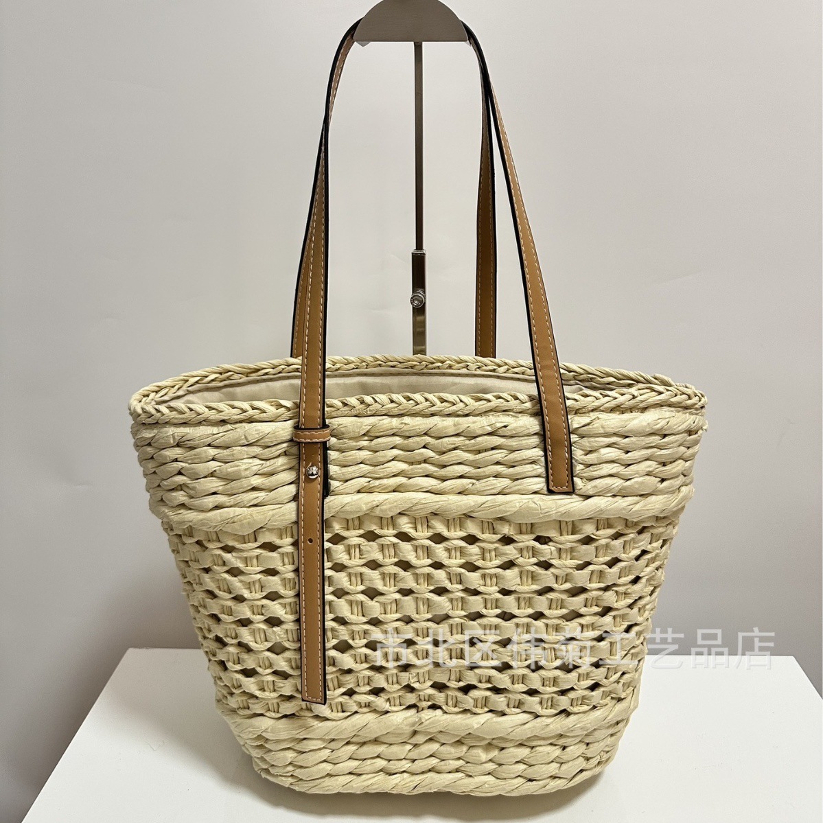 Straw one-shoulder bag