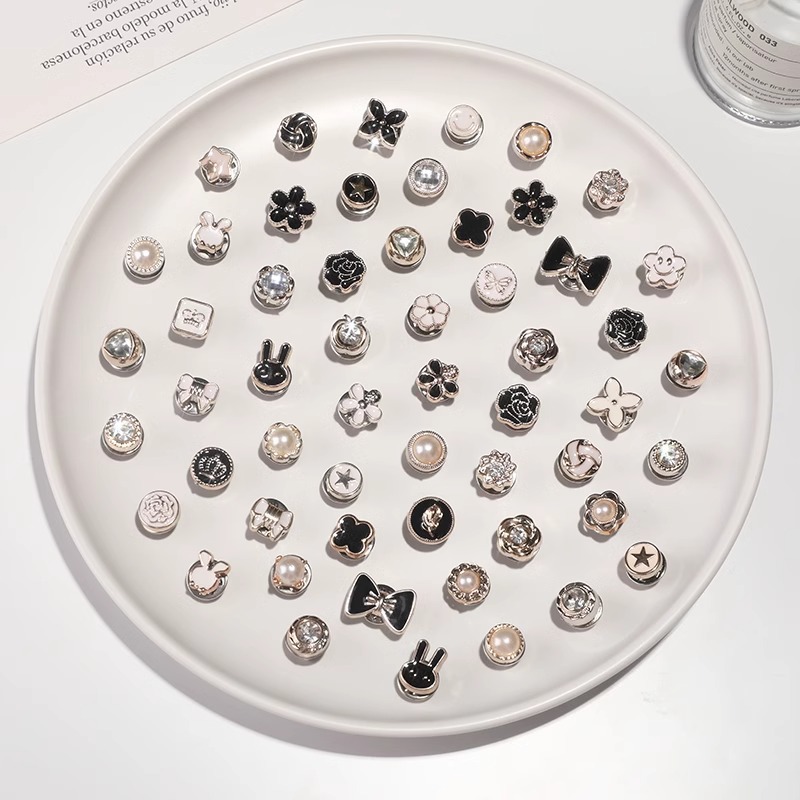 Botón de pecho anti-divertido, botón de clavos sin costura, pin de ropa fija, broche de botón de cuello de mujer, perlas