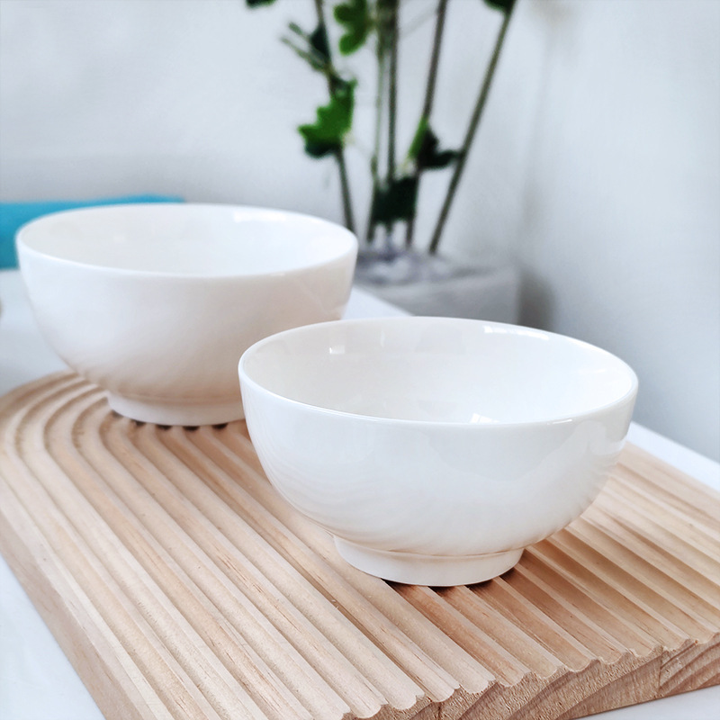 現品の水紋シリーズの陶磁器のサラダの碗はシンプルで上品で白い碗の現代の格調の不規則な陶磁器の碗です。|undefined