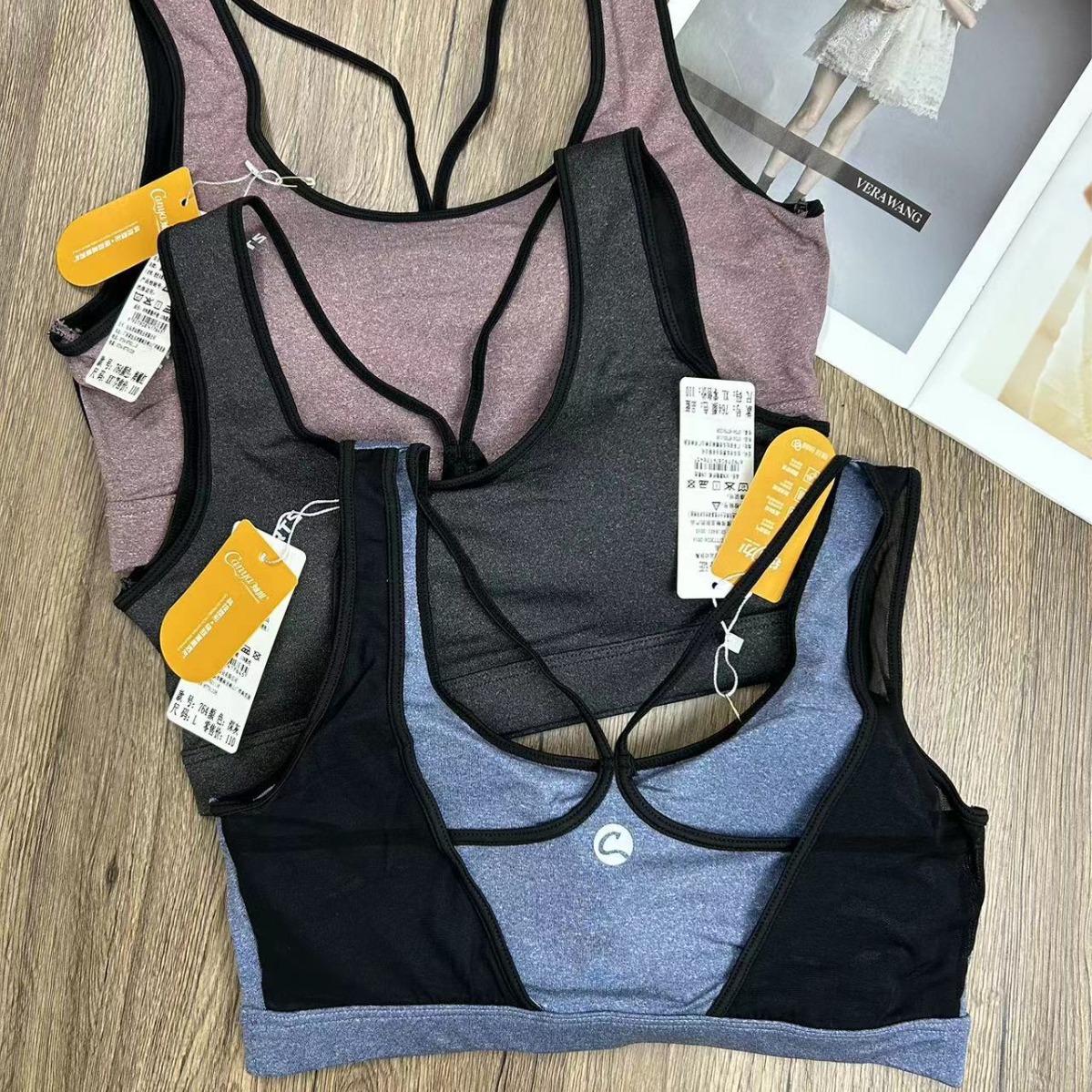 Nuevo chaleco sin costura de alta elasticidad fija de taza de mujer chaleco sin anillo de acero bra de yoga ropa interior deportiva mujer al por mayor