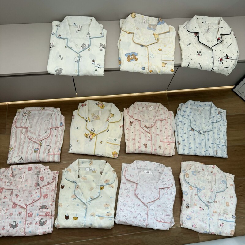 Early autumn cloud cotton loungewear set for women, featuring a soft, cute, and adorable cartoon striped KT design, with a loose-fitting, open-collar cardigan-style pajama Early autumn cloud cotton loungewear set for women, featuring a soft, cute, and adorable cartoon striped KT design, with a loose-fitting, open-collar cardigan-style pajama