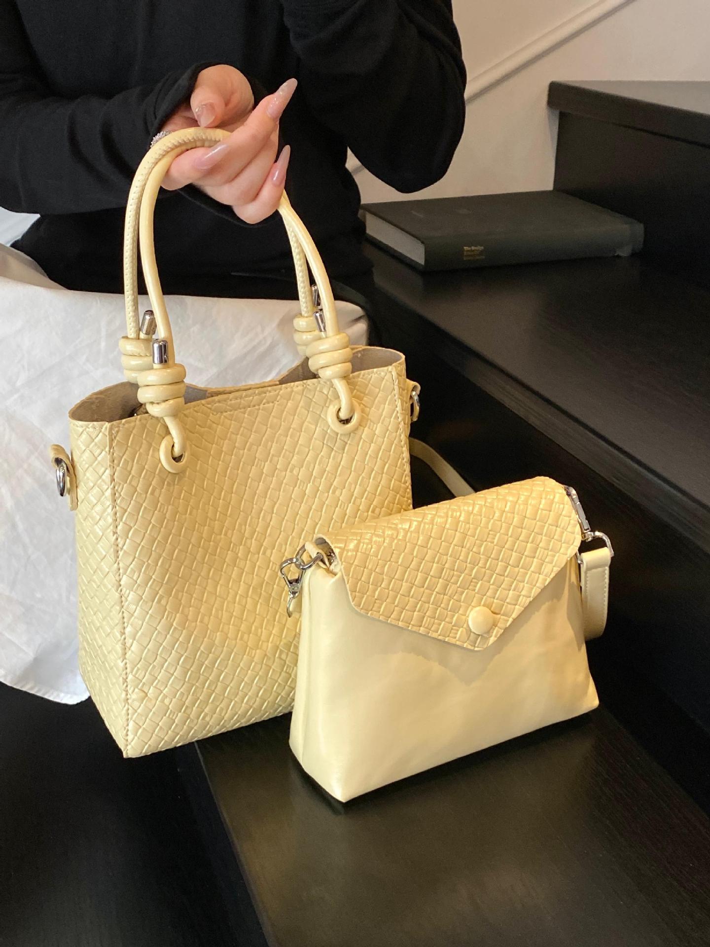 Bolso de cubo portátil tejido de comercio exterior femenino 2025 nuevo estilo estilo estilo occidental todo-fósforo bolso de mensajero de fuego súper casual simple